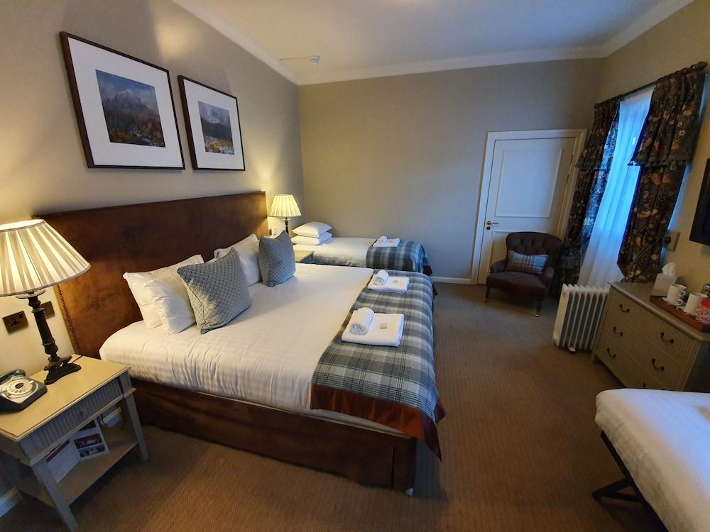 Balmoral Arms Hotel Ballater Kültér fotó