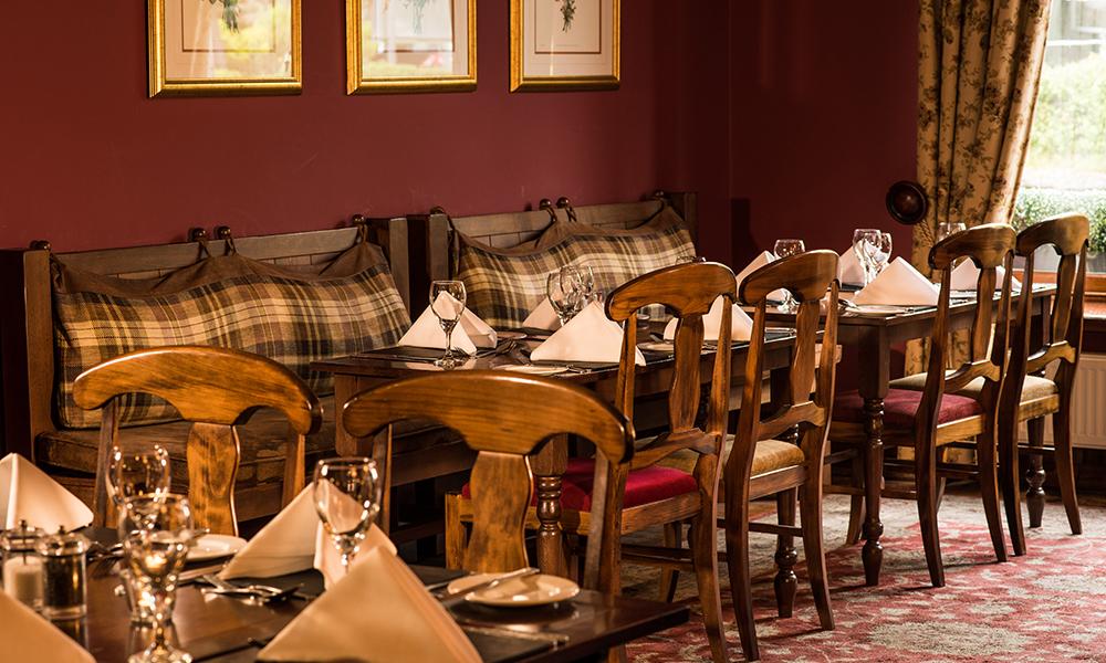 Balmoral Arms Hotel Ballater Kültér fotó