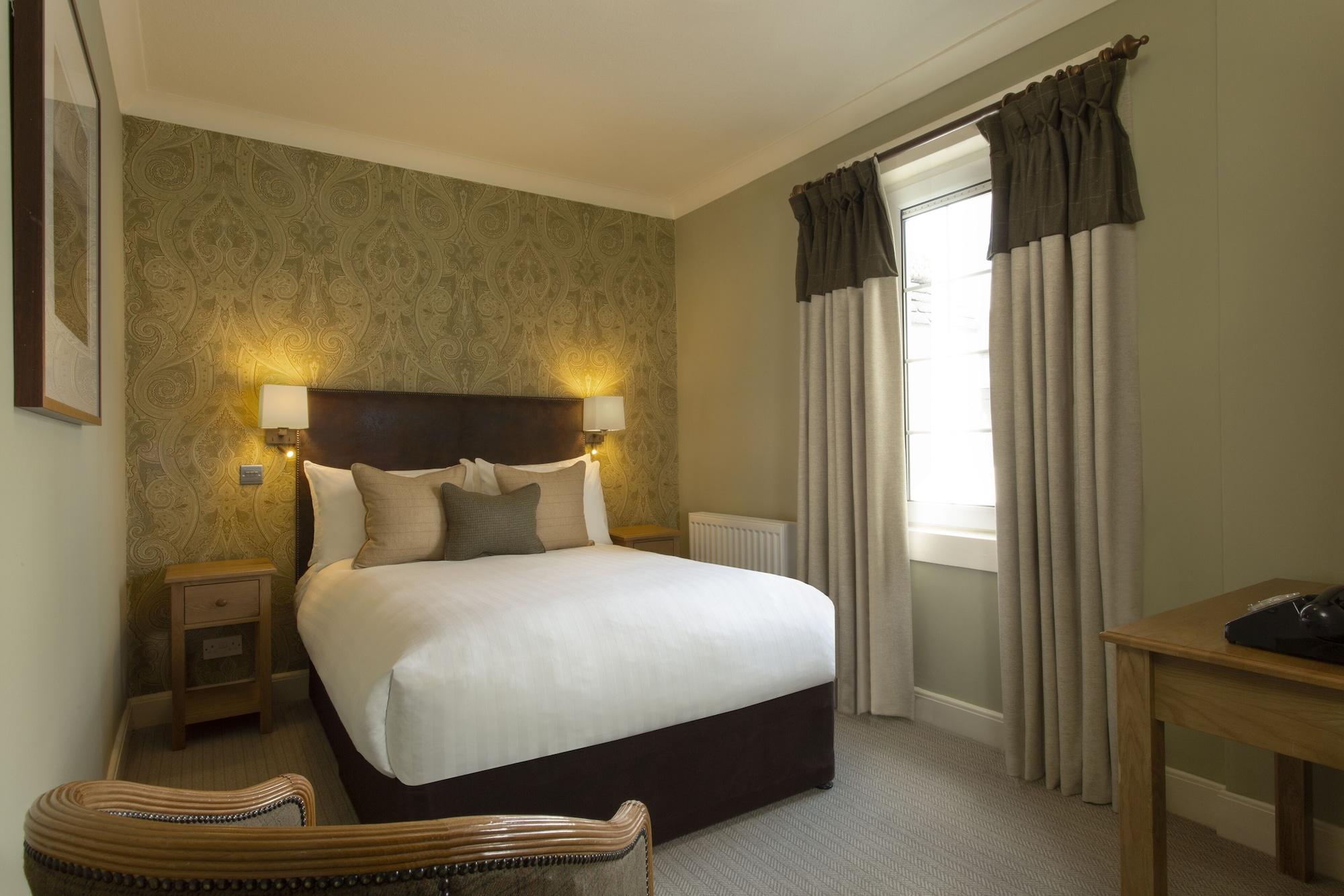 Balmoral Arms Hotel Ballater Kültér fotó