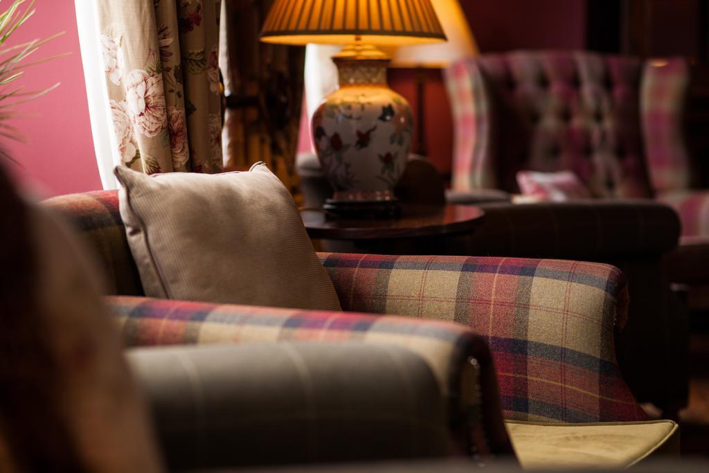 Balmoral Arms Hotel Ballater Kültér fotó